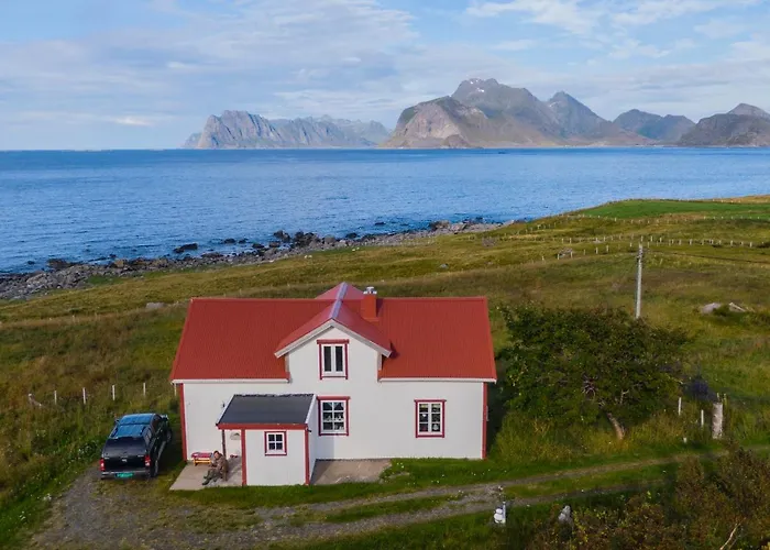 Midnight Sun Panorama Chaleter Napp