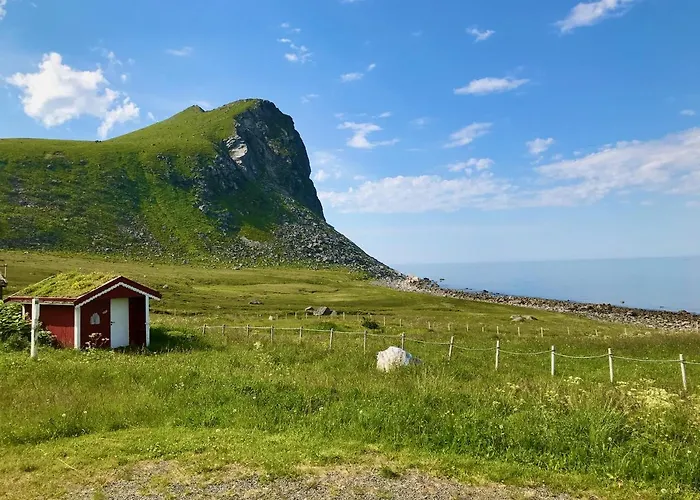 Chaleter Midnight Sun Panorama *