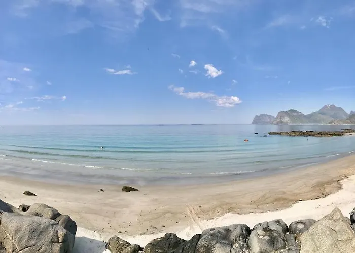 Midnight Sun Panorama Chaleter Napp